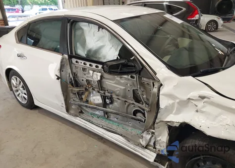 2017 Nissan Altima 2.5 S из США, поврежденный, VIN 1N4AL3AP6HC125206